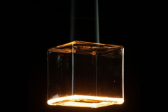 lampadina-led-cube-clear-linea-floating-8w-dimmerabile-2200k-1