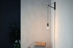 pinocchio-supporto-a-muro-regolabile-in-legno-verniciato-nero-per-lampade-a-sospensione-2